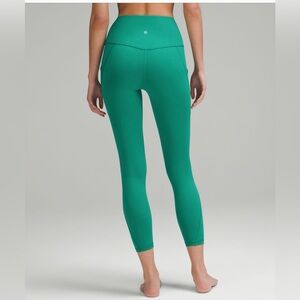 lululemon athletica cascade green align 25’’ with pockets size 6